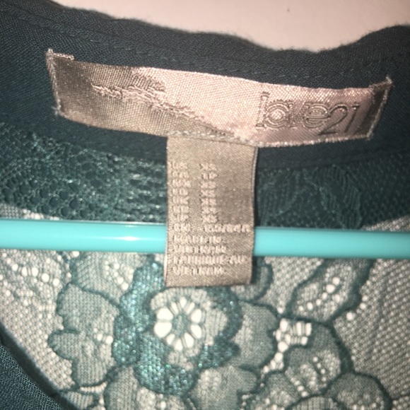 Green high low long-sleeve blouse - Picture 2 of 4